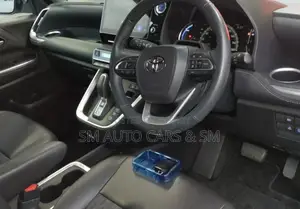 Toyota Noah Hybrid SZ Pearl New 2023