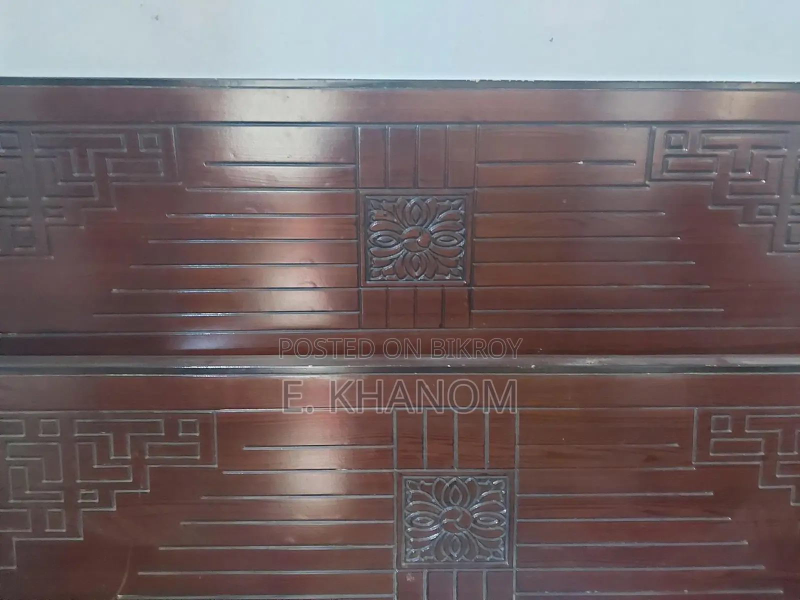 মালোশিয়ান কাঠের খাট