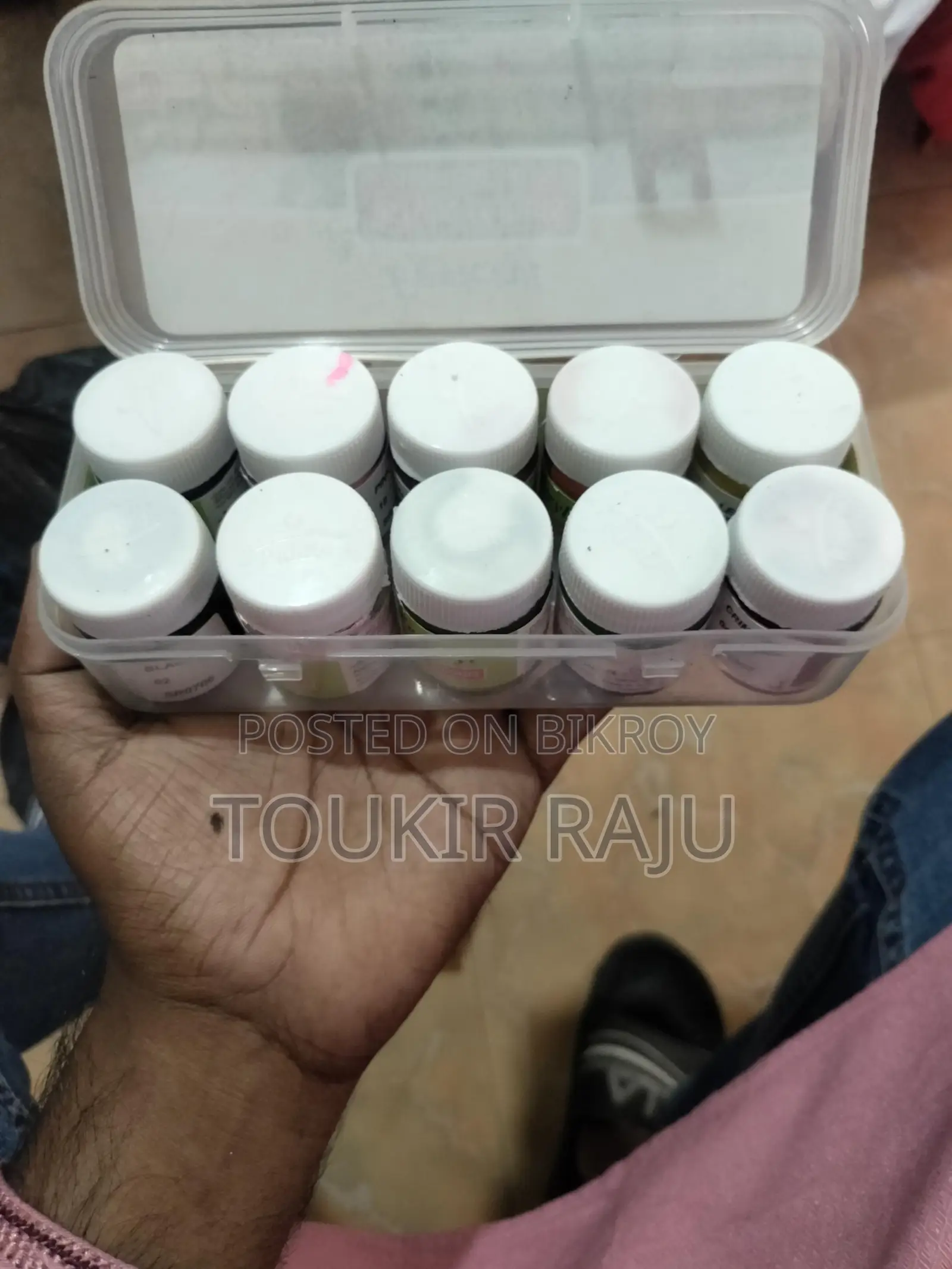 অ্যাক্রিলিক কালার