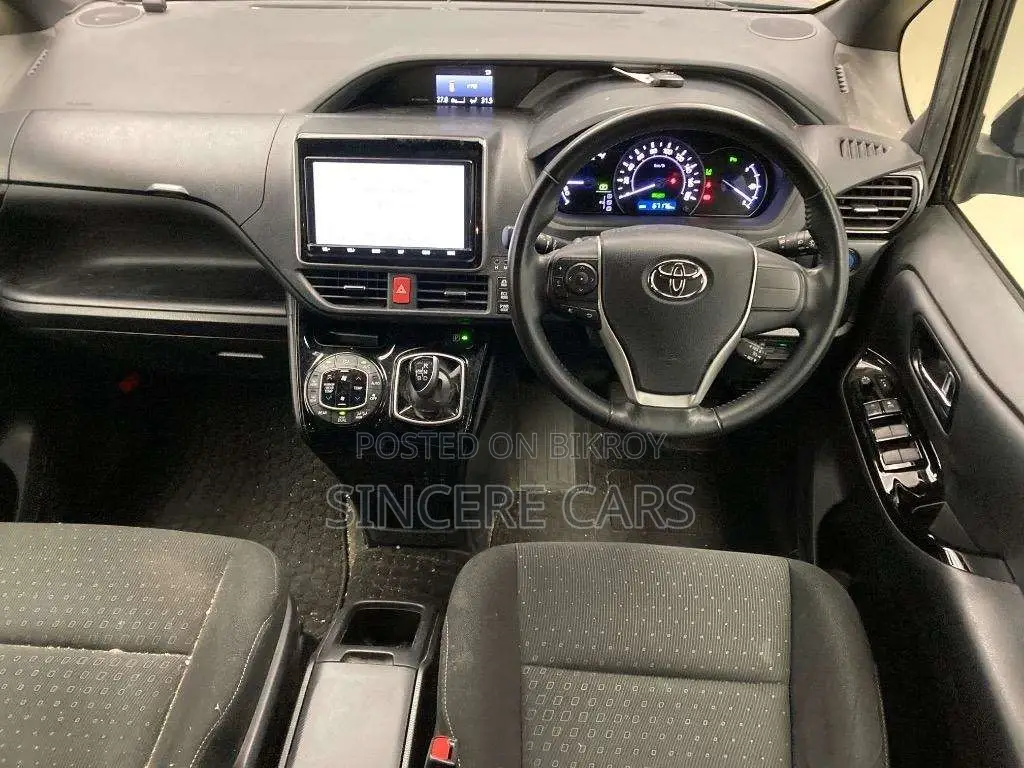 Toyota Noah G HYB PUSH 2DR PWR 2021