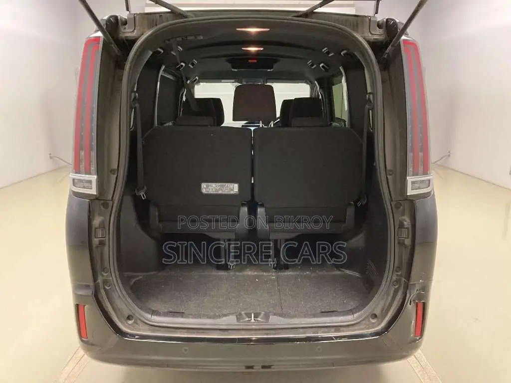 Toyota Noah G HYB PUSH 2DR PWR 2021
