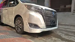 Toyota Esquire 2DOOR POWER PUSH 2020