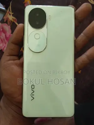 Vivo V40 . (Used)