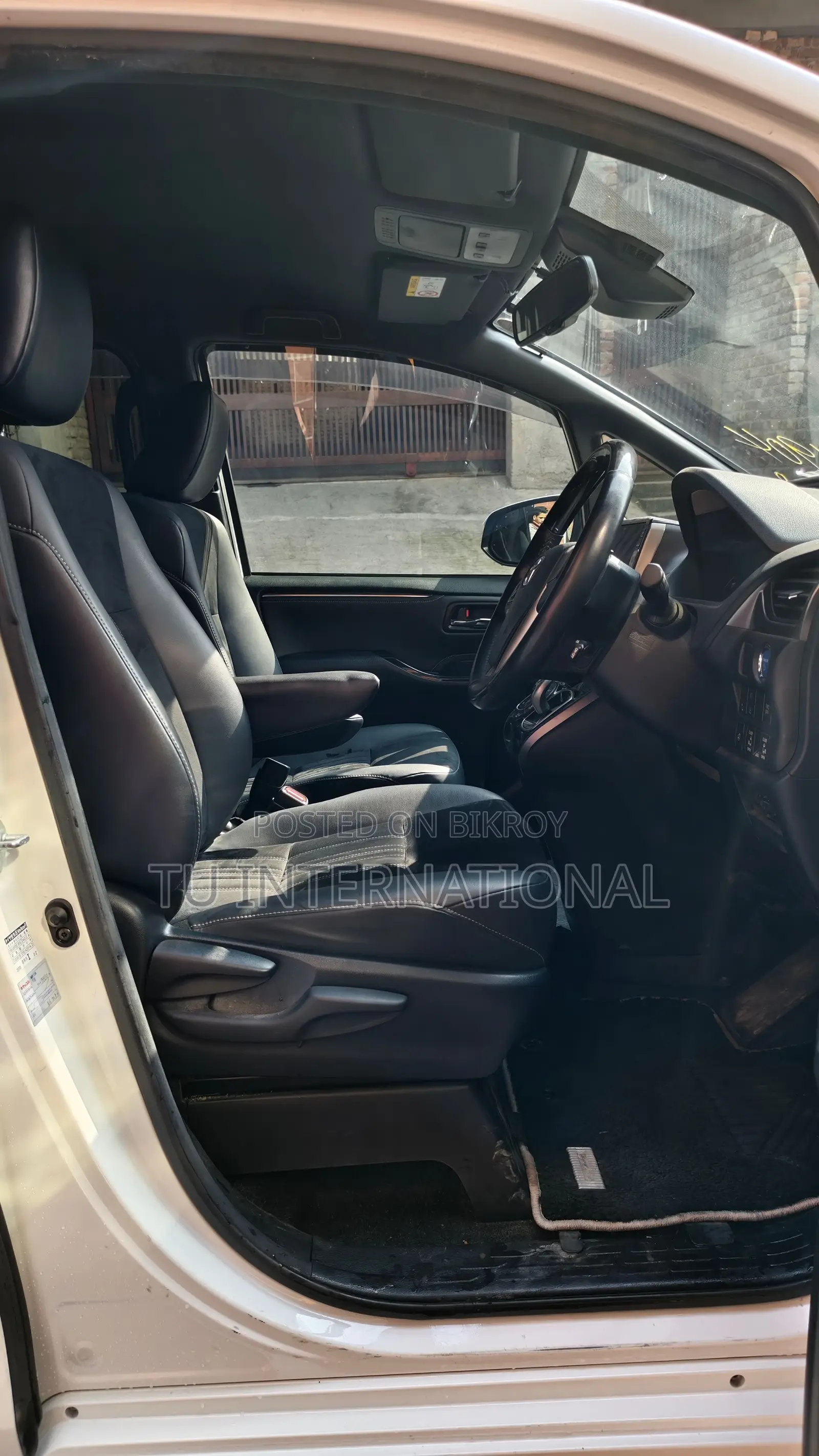 Toyota Esquire PUSH 2 DOOR POWER-HV 2020