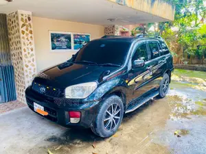 টয়োটা আরএভি৪ সানরুফ ২০০০
