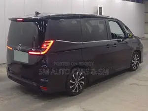 Toyota Noah Non Hybrid SZ Black 2022