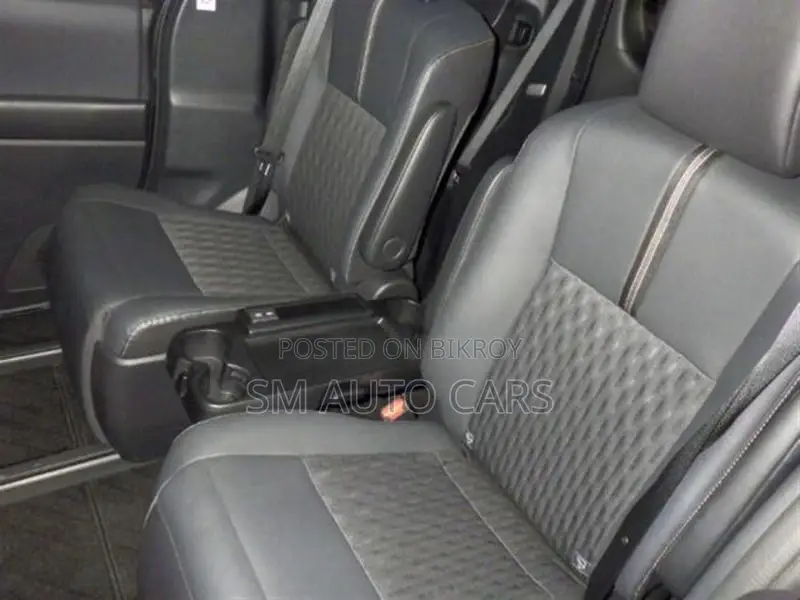 Toyota Noah Non Hybrid SZ Black 2022