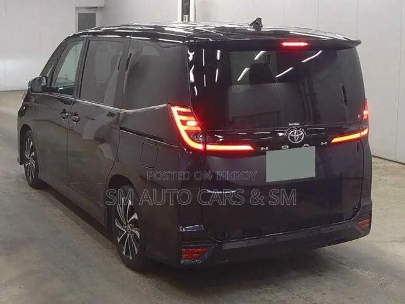 Toyota Noah Non Hybrid SZ Black 2022