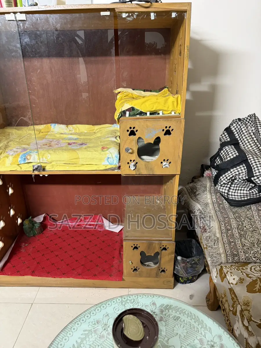 Akashi Wood Cat House