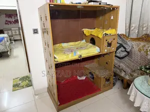 Akashi Wood Cat House
