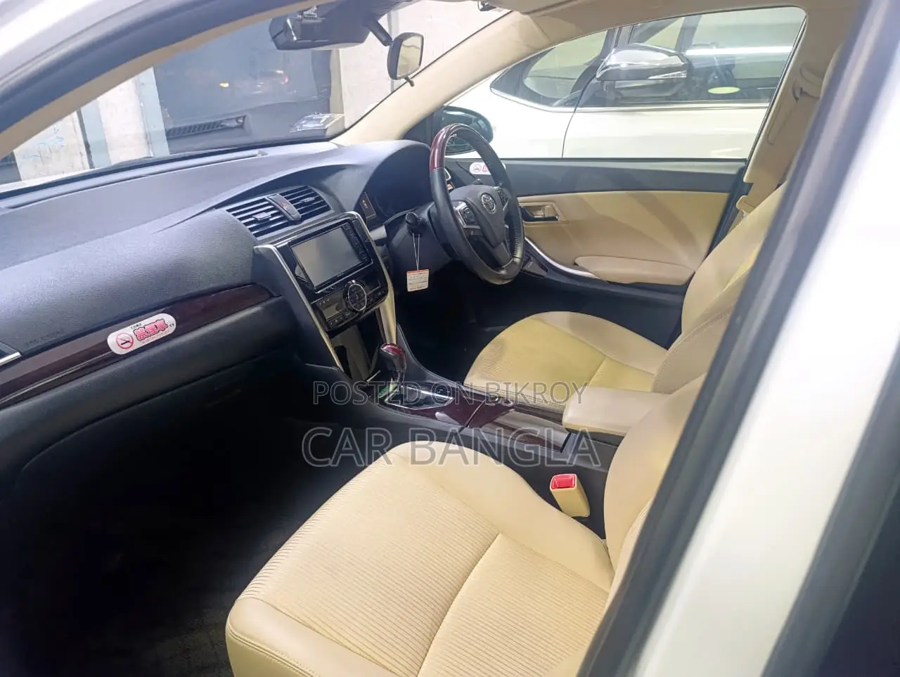 Toyota Premio F-EX_READY_SHOWROOM 2020