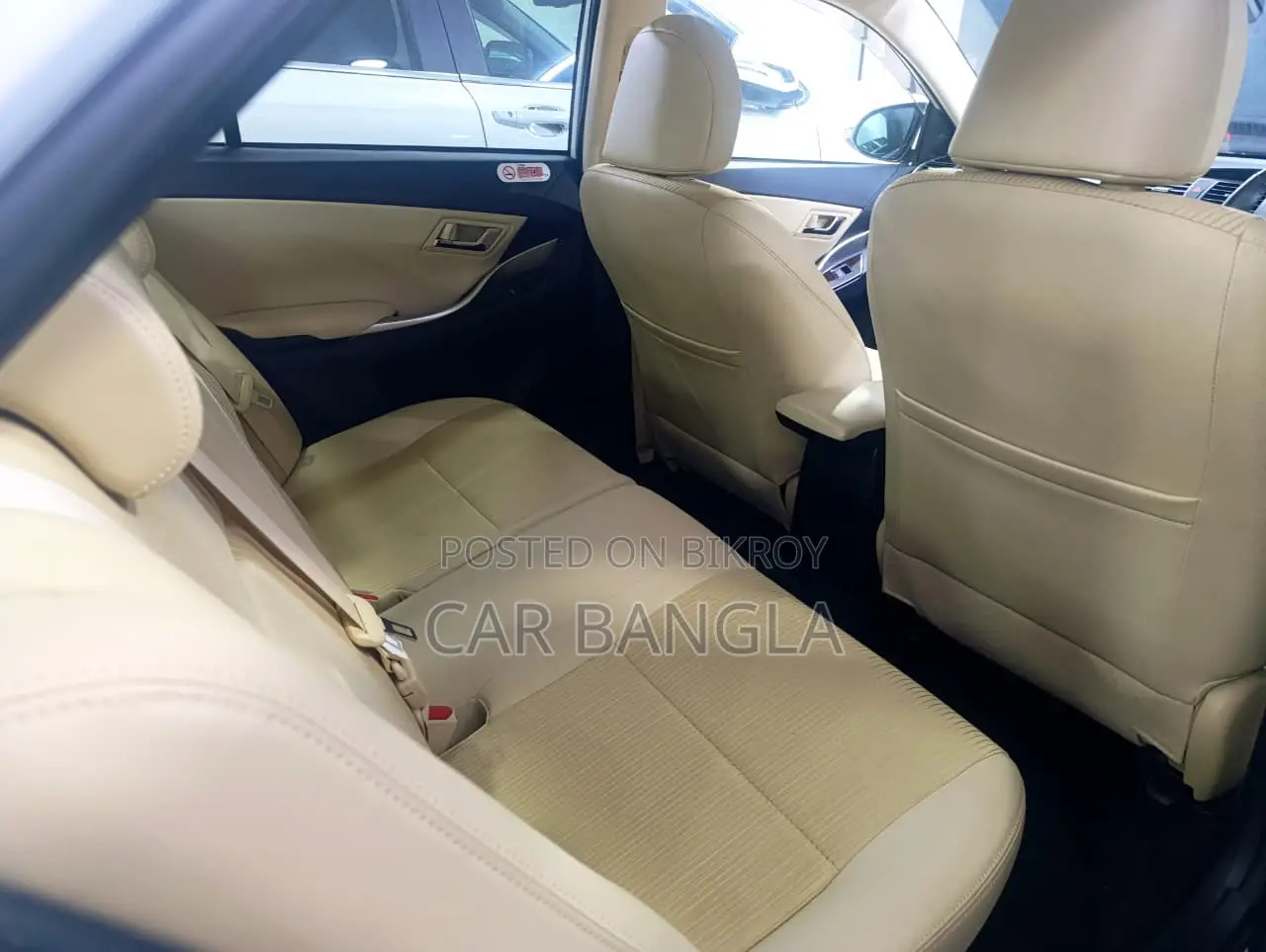 Toyota Premio F-EX_READY_SHOWROOM 2020