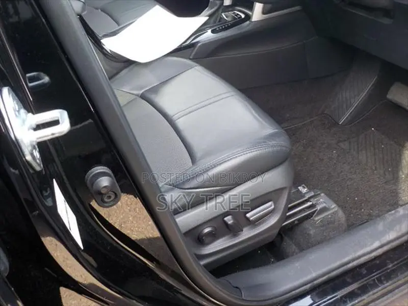 Toyota Corolla Cross z PAckage 2021