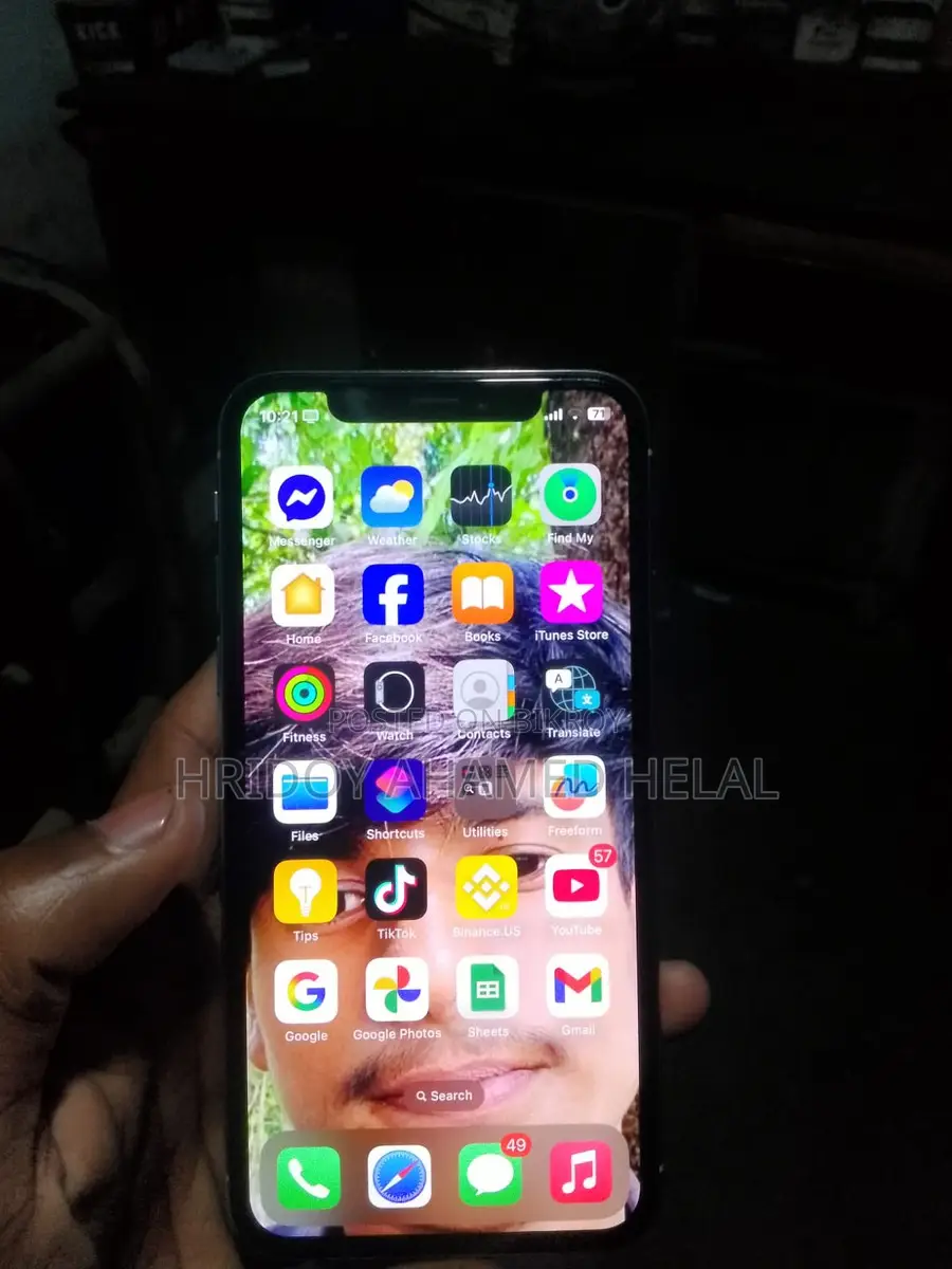 Apple iPhone X (Used)