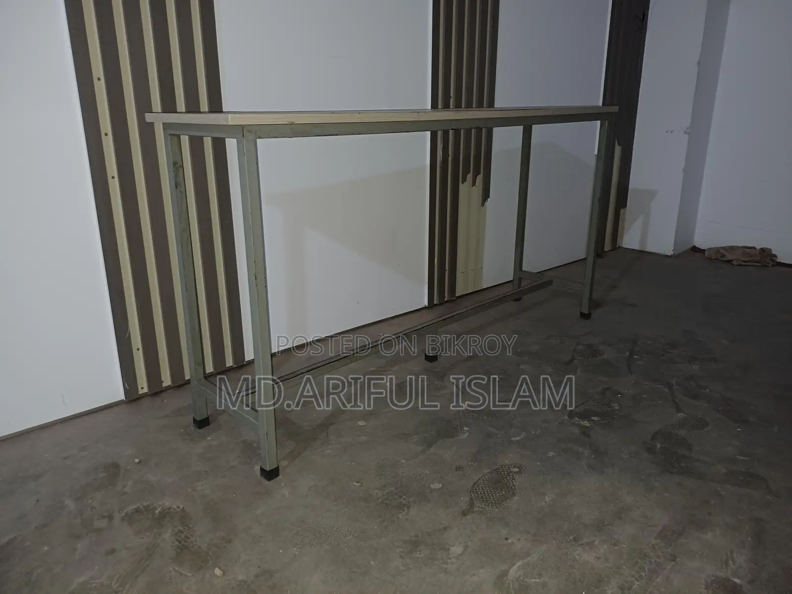 বেঞ্চ বিক্রির জন্য