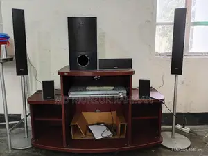 ভালো মানের একটি হোম থিয়েটার