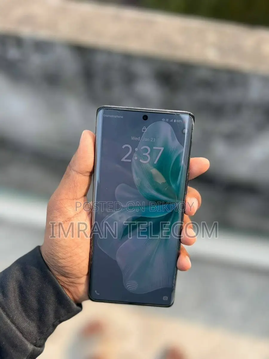 Vivo V30e 8GB 128GB (Used)