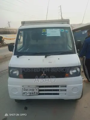 Mitsubishi Covered Van 2009