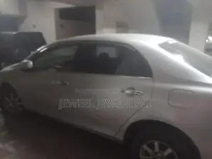 Toyota Axio 2006
