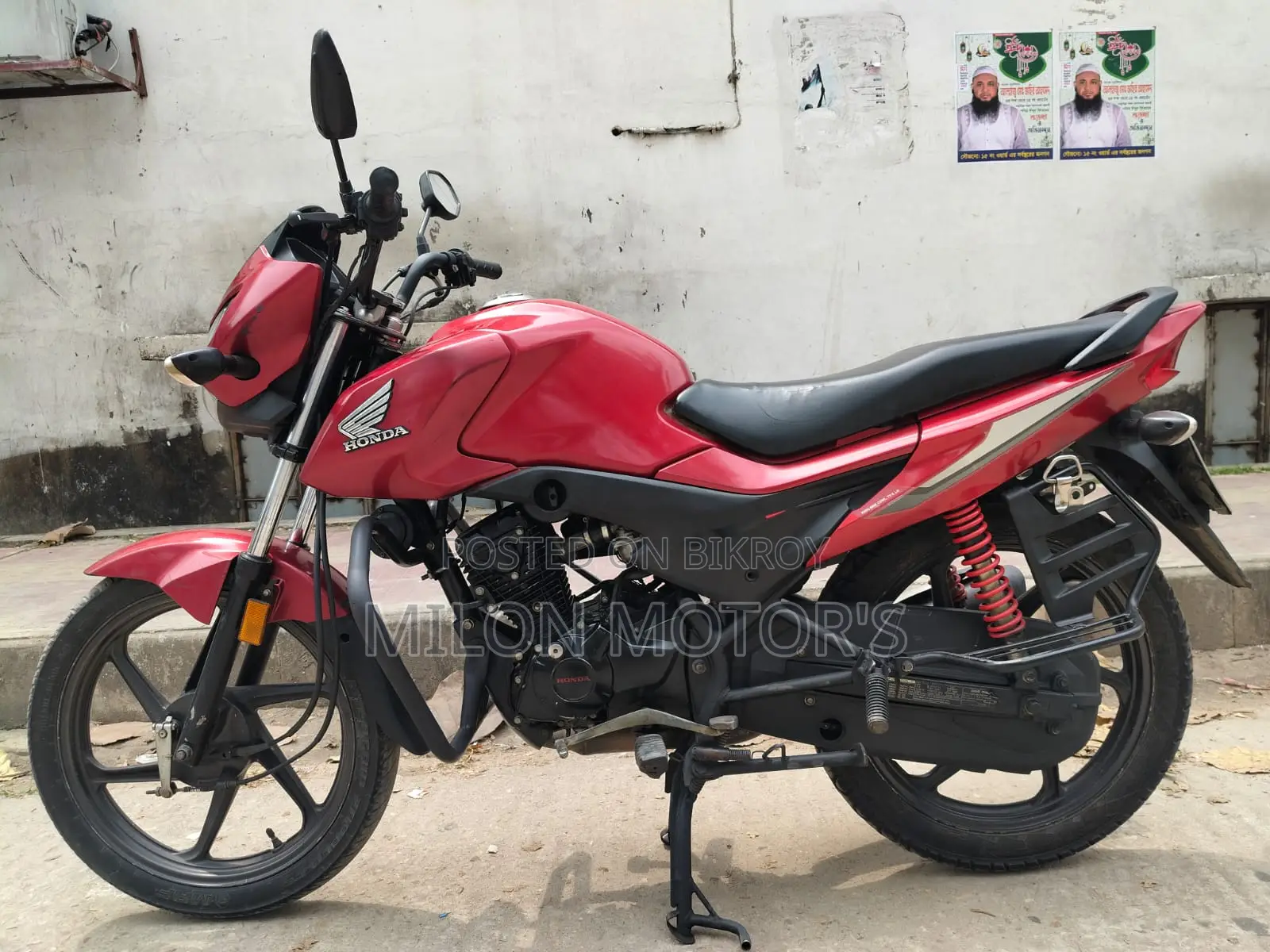 Honda Livo . 2018