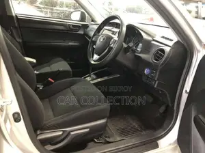 Toyota Fielder Ex Hybrid Silver 2022