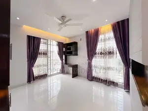 2530 sq ft South & West Corner Luxury Apartment – Sector 7