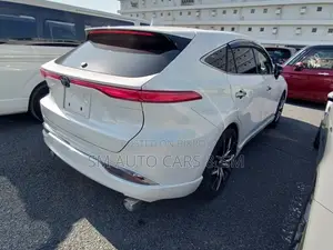 Toyota Harrier Non Hybrid Z Pearl 2021