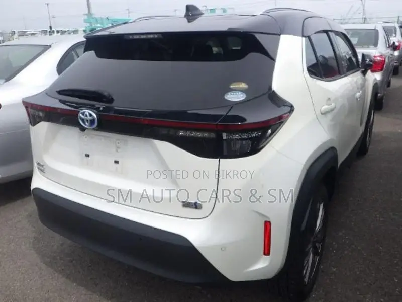 Toyota Yaris Cross Z Pearl & Black 2020