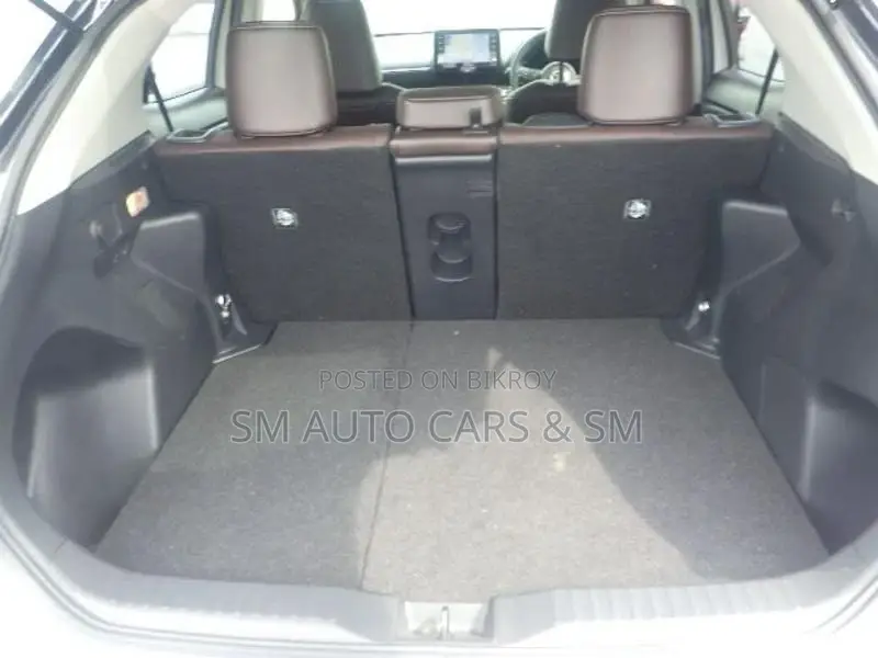 Toyota Yaris Cross Z Pearl & Black 2020
