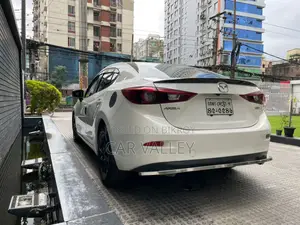 Mazda Axela 2016