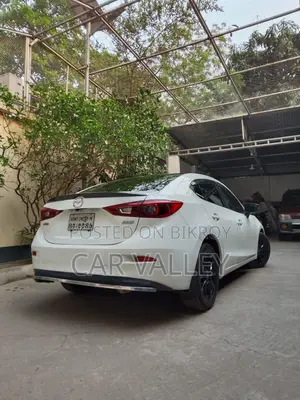 Mazda Axela 2016