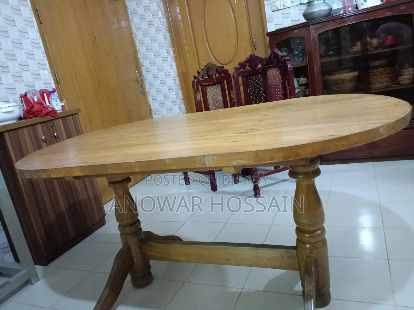4 chair 1 dining table