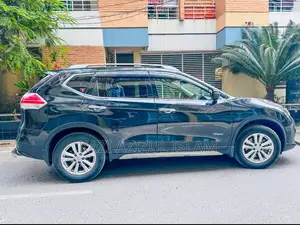 Nissan X-Trail . 2017