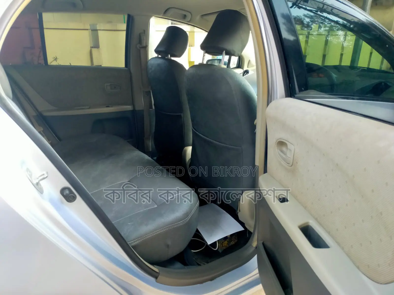 Toyota Vitz silver 2009