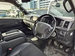 Toyota Hiace SUPER GL DARK PRIME 2022