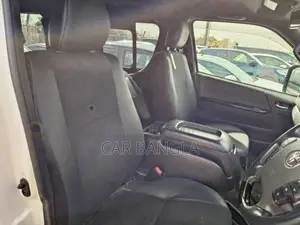 Toyota Hiace SUPER GL DARK PRIME 2022