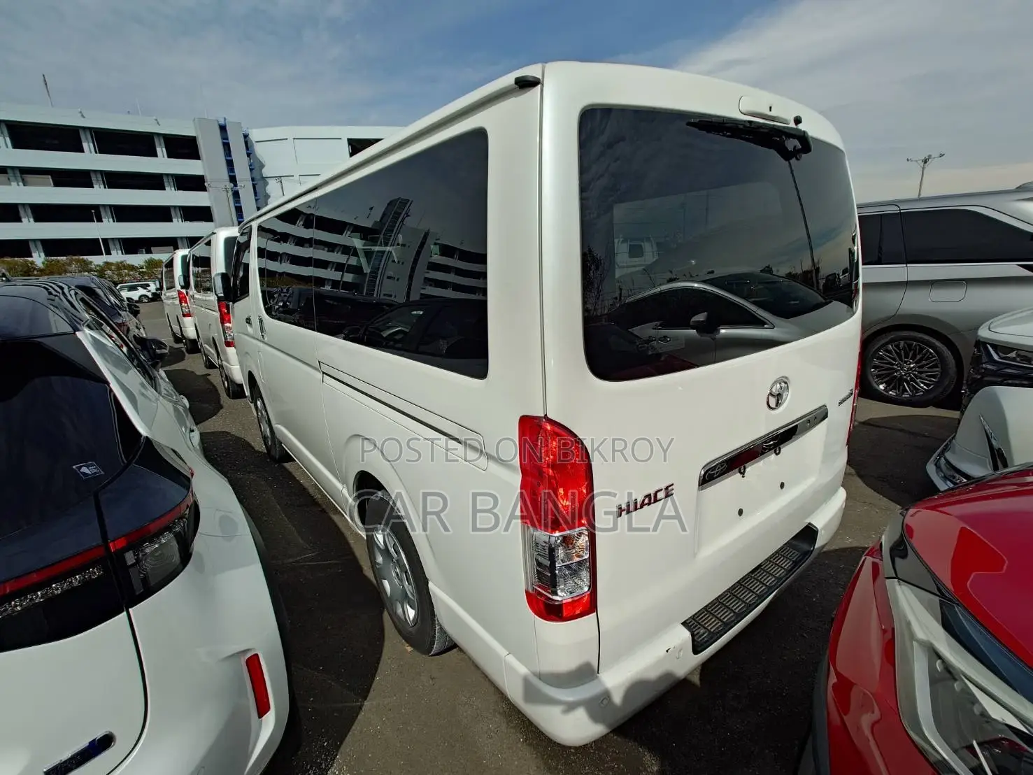 Toyota Hiace SUPER GL DARK PRIME 2022