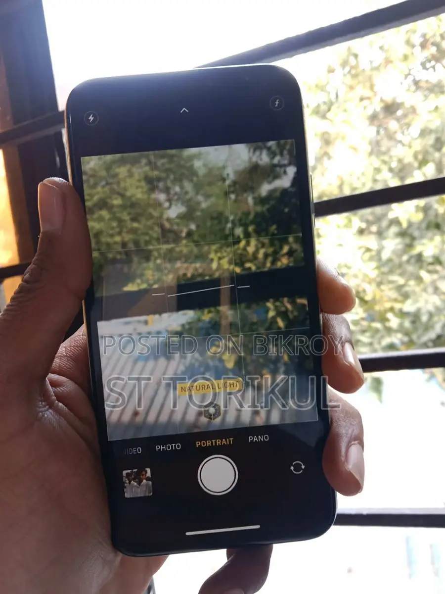 Apple iPhone XS (Used)