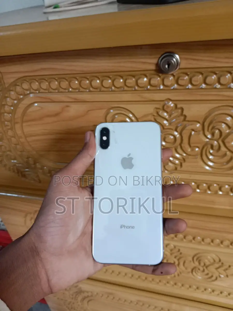 Apple iPhone XS (Used)