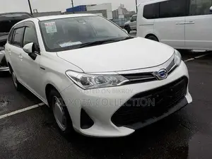 Toyota Fielder EX HYBRID PUSH START 2020