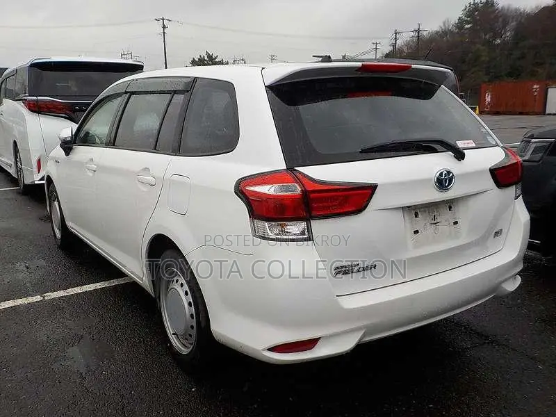 Toyota Fielder EX HYBRID PUSH START 2020