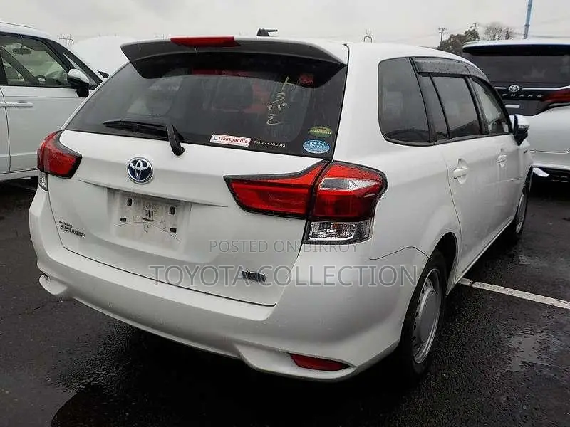Toyota Fielder EX HYBRID PUSH START 2020