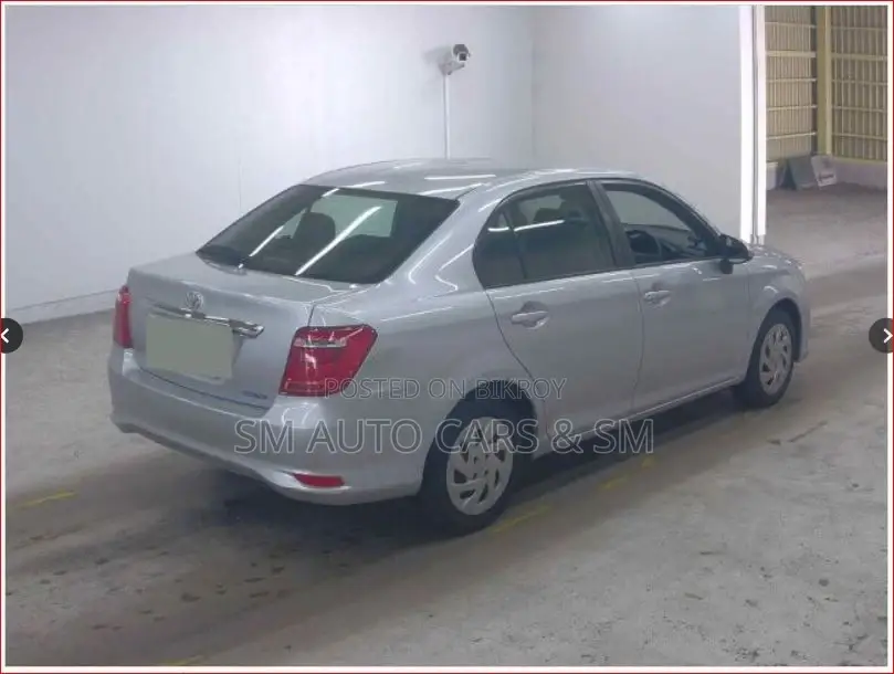 Toyota Axio Non Hybrid EX Silver 2021