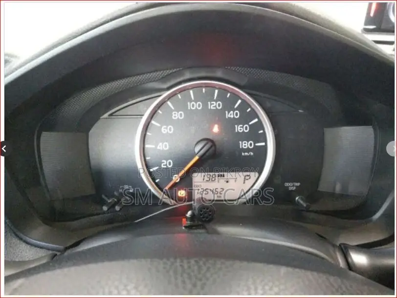 Toyota Axio Non Hybrid EX Silver 2021