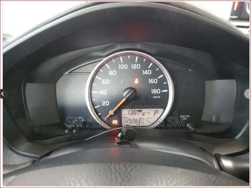 Toyota Axio Non Hybrid EX Silver 2021