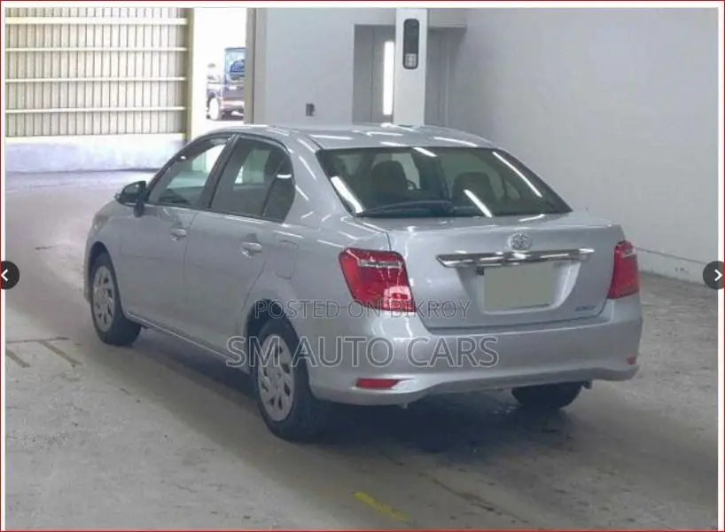 Toyota Axio Non Hybrid EX Silver 2021