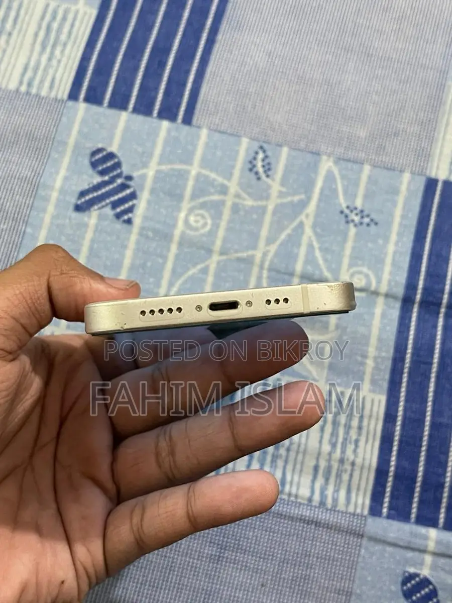 Apple iPhone 13 (Used)