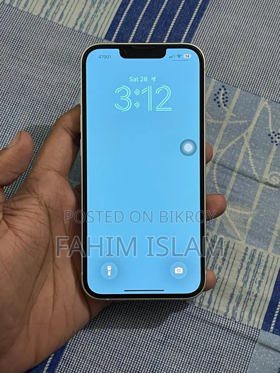 Apple iPhone 13 (Used)