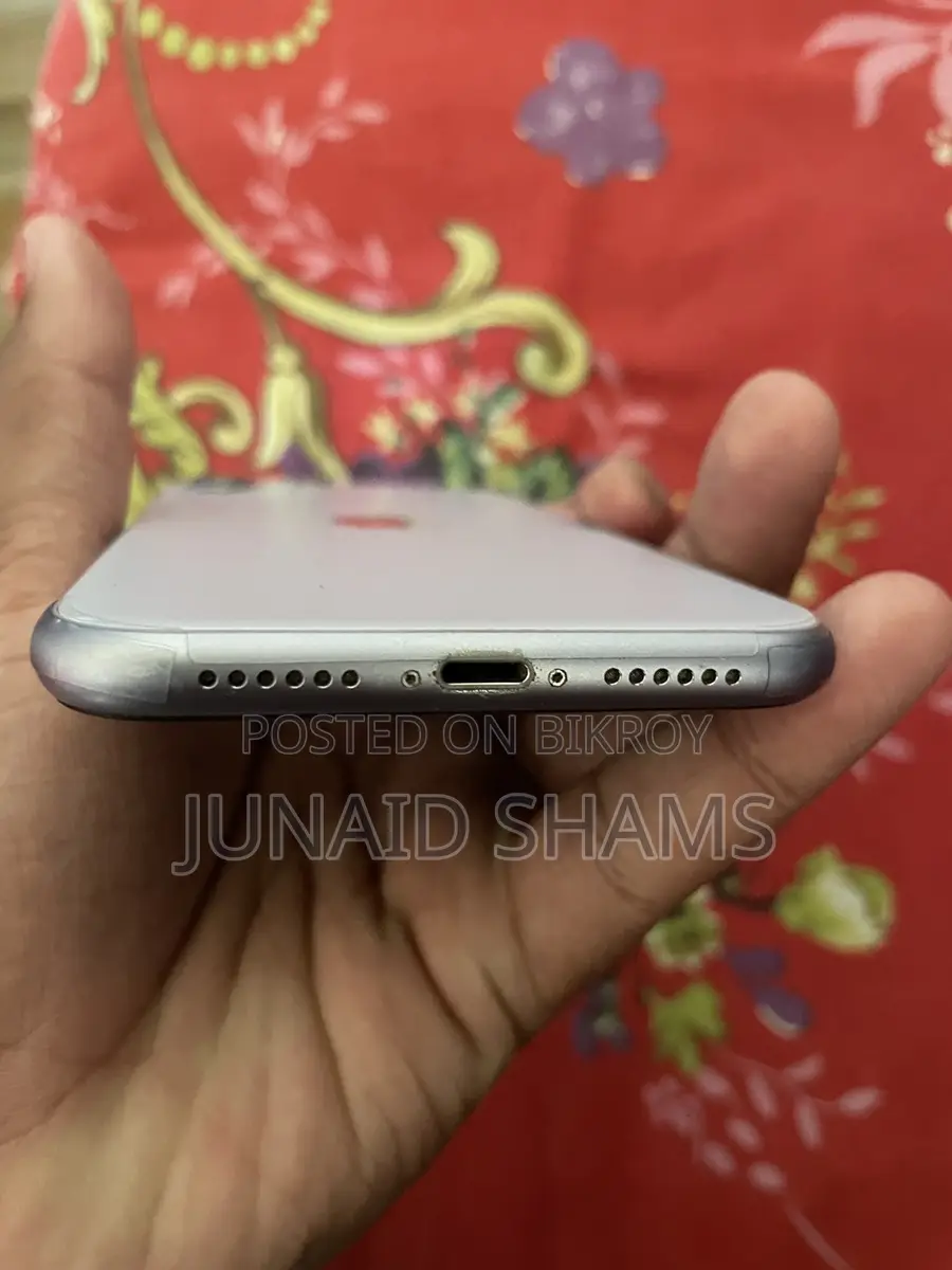 Apple iPhone 11 128 GB (Used)