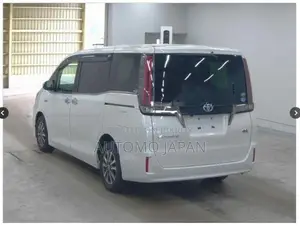 Toyota Esquire GI Premium 2019